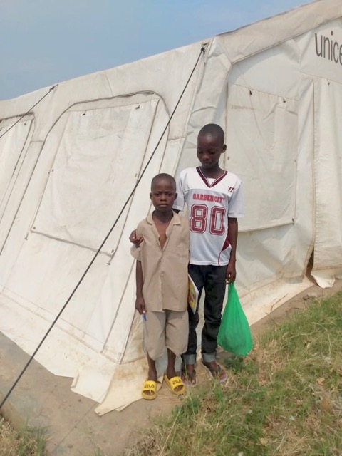 mission 2020 enfants vivant dans les tentes (2)
